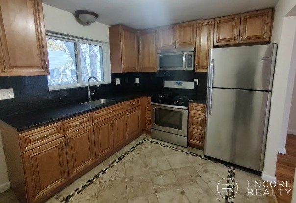 17 OXFORD CIR