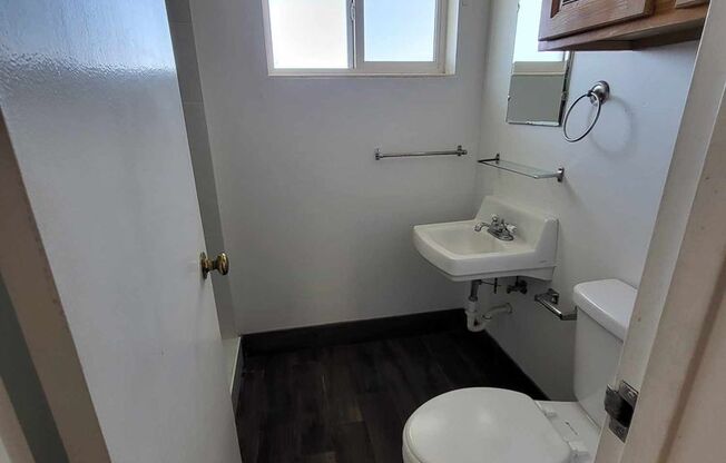 Studio, 1 bath, 250 sqft, $650, Unit 209