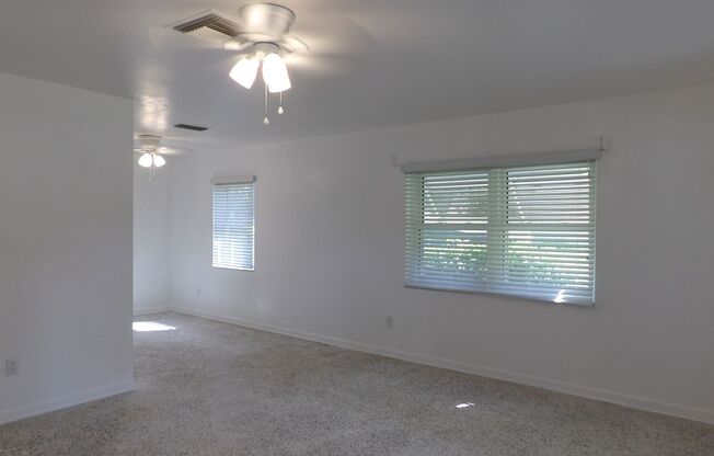 2 beds, 1 bath, $1,600