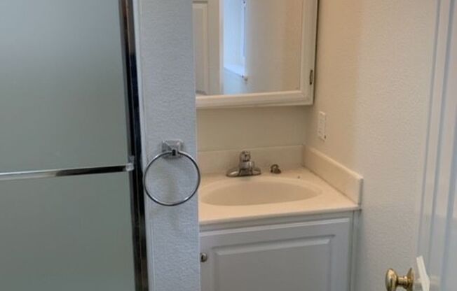 1 bed, 1 bath, 425 sqft, $2,350, Unit 1814B