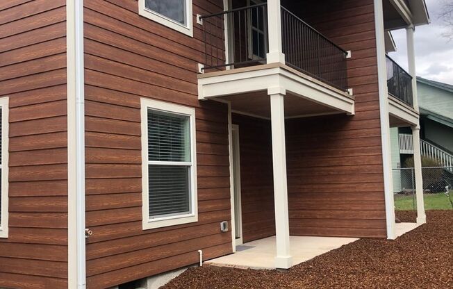 2 beds, 1.5 baths, 1,000 sqft, $1,695, Unit A