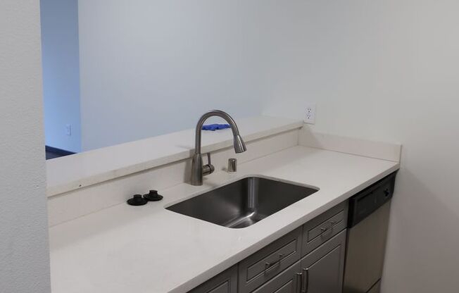 1 bed, 1 bath, $1,695, Unit 308