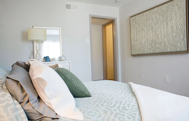 Bedroom Interior | Trailpoint Apartments at The Woodlands