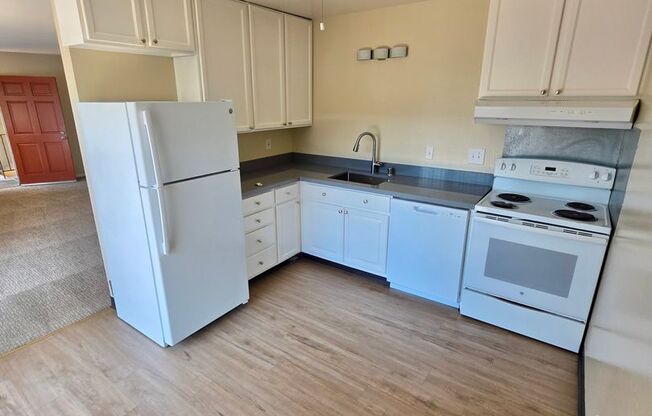 Sunny Terra Linda 2bed/1.5bath, Parking! Storage! Pool! - PROGRESSIVE