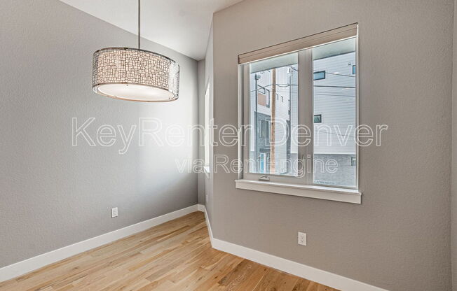 3134 W 20 AVE
