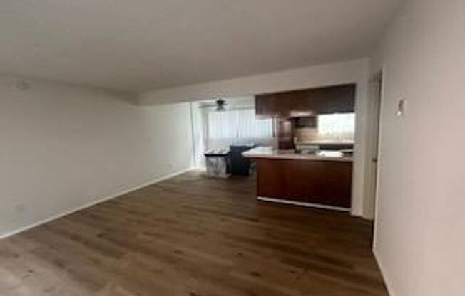 2 beds, 2 baths, 775 sqft, $2,550, Unit B