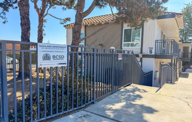2625 Highland Ave