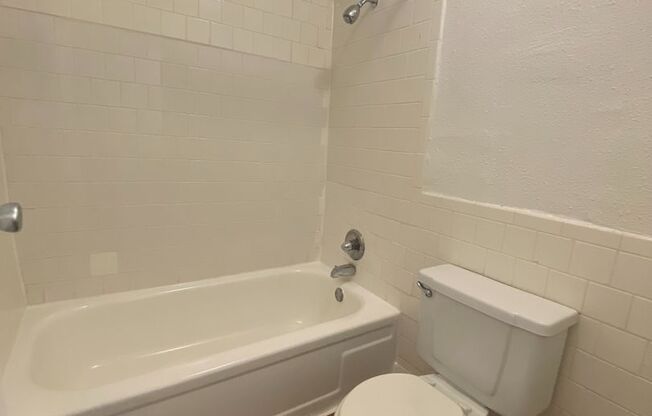 1 bed, 1 bath, 710 sqft, $870, Unit 177
