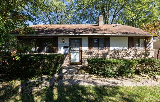 Spacious 4-Bedroom, 2-Bathroom Single-Family Home with 2-Car Garage