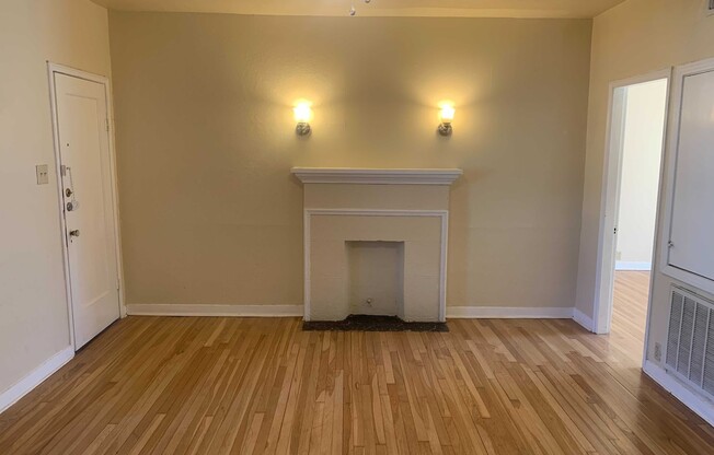 218 E ROSEWOOD AVE