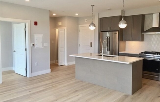 2 beds, 2 baths, 951 sqft, $4,000, Unit 309
