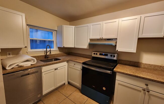 DELIGHTFUL NORTHERN LIBERTIES TOWNHOUSE AVAILABLE AUGUST 10