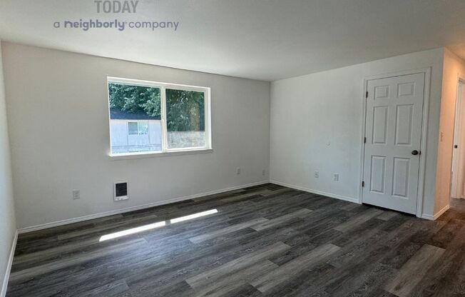 2 beds, 1 bath, 800 sqft, $1,950