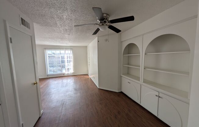 WOODS OF BROOKHOLLOW