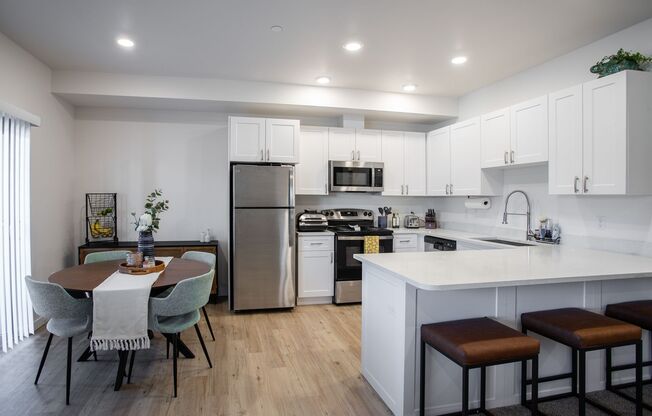 1 bed, 1 bath, 775 sqft, $1,695, Unit P301