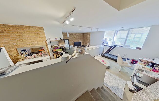 1 bed, 1 bath, 810 sqft, $1,950, Unit 1313 G