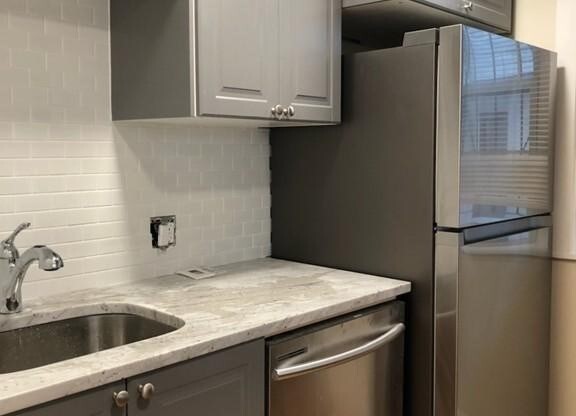61 Park Dr