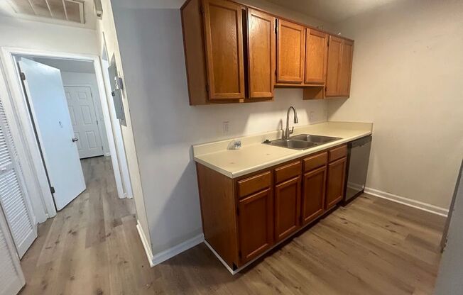 1 bed, 1 bath, 640 sqft, $925, Unit 3140-C