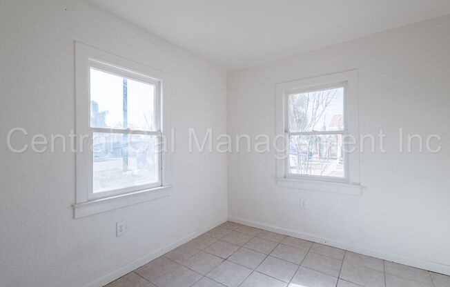 2 beds, 1 bath, $1,395