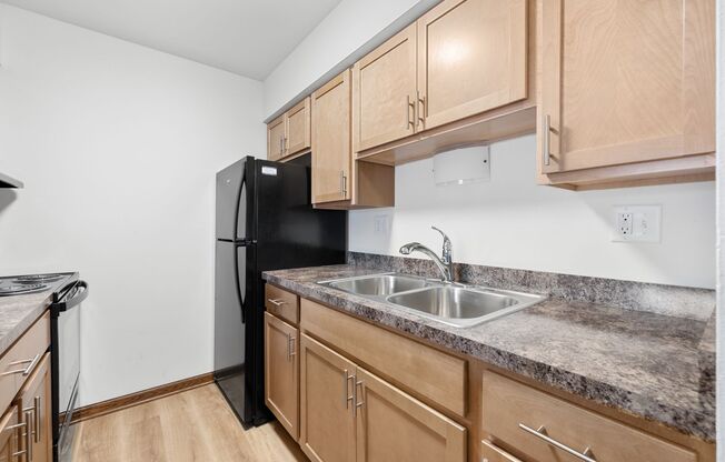 Studio, 1 bath, 420 sqft, $1,011, Unit 50