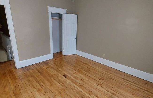 2 beds, 1 bath, 790 sqft, $1,290, Unit 705 Conway St