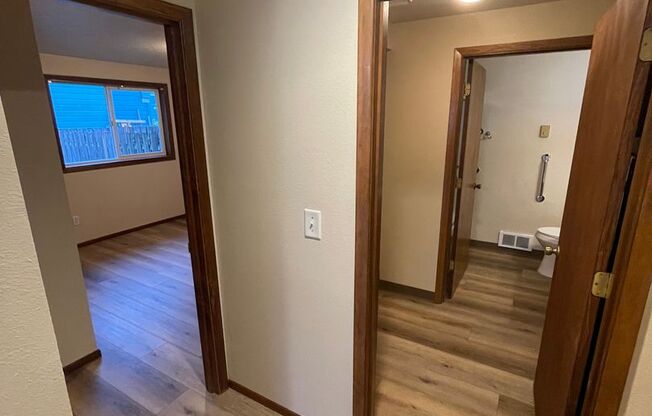 2 beds, 1 bath, 1,044 sqft, $1,450, Unit 1131