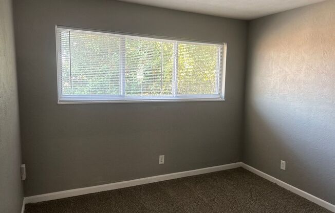 2 beds, 1 bath, 750 sqft, $1,095, Unit B10 1011 15