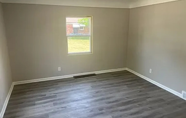 Quaint one bedroom in bustling Warren