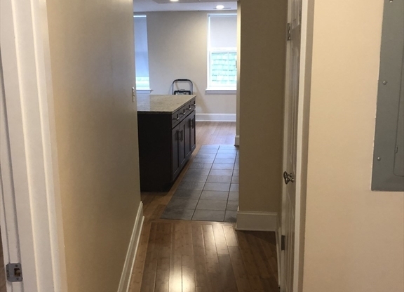 2 beds, 1 bath, 1,200 sqft, $3,200, Unit 502