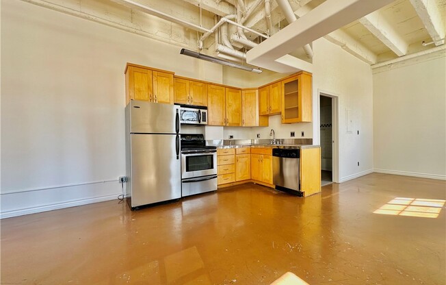 1 bed, 1 bath, 800 sqft, $2,000, Unit M1