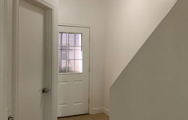 3 beds, 2.5 baths, $1,895