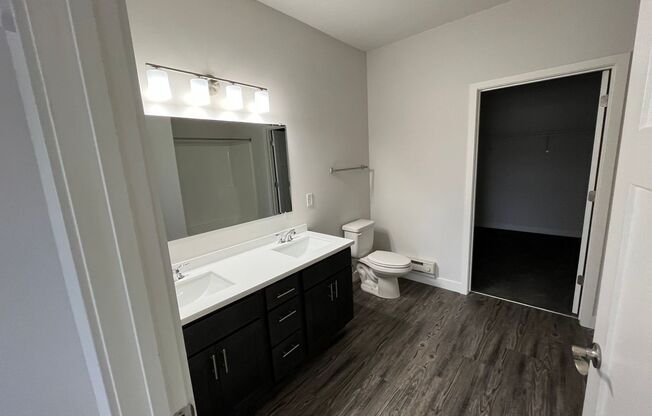 2 beds, 2 baths, 1,176 sqft, $1,895, Unit Lime 125
