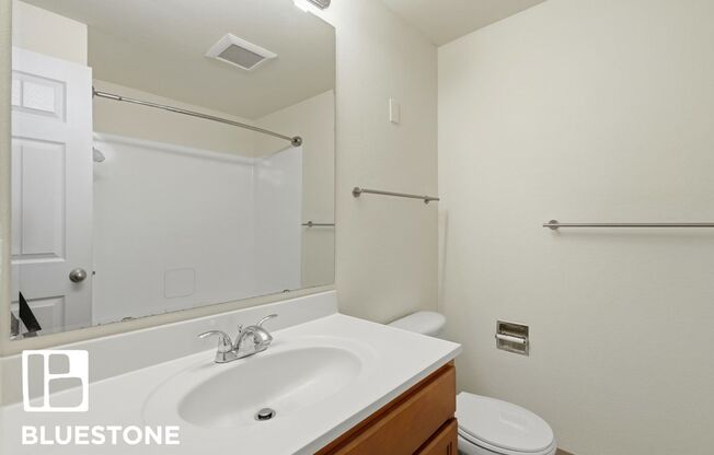 1 bed, 1 bath, 596 sqft, $1,275, Unit 112