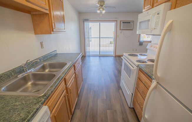 2 beds, 1 bath, 936 sqft, $850, Unit 2521-201