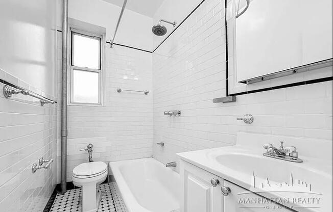 1 bed, 1 bath, 700 sqft, $5,500, Unit 30