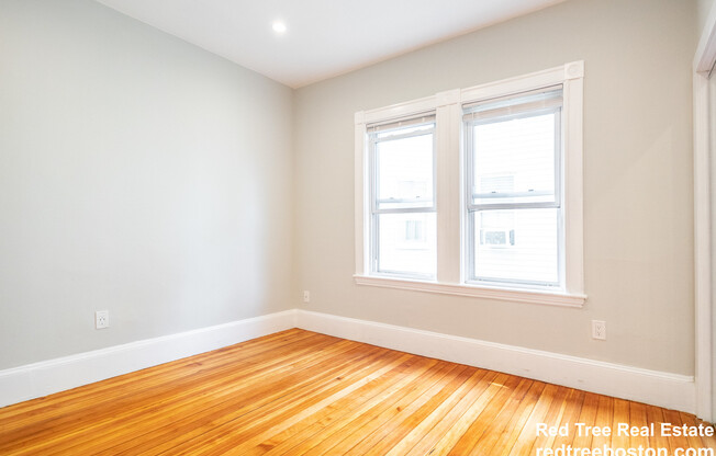 164 HYDE PARK AVE