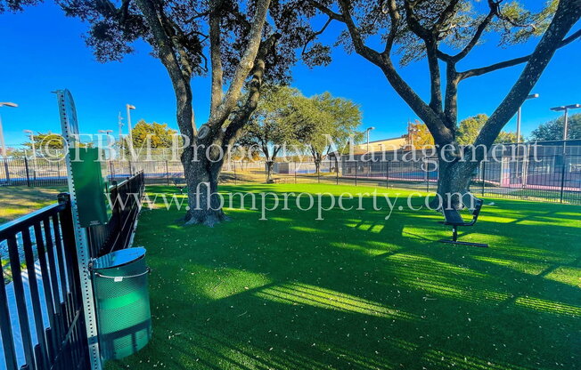 2 beds, 1 bath, 801 sqft, $1,125, Unit 221