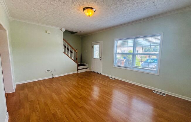 Conveniently located 2 Bedroom, 1.5 Bath Townhouse