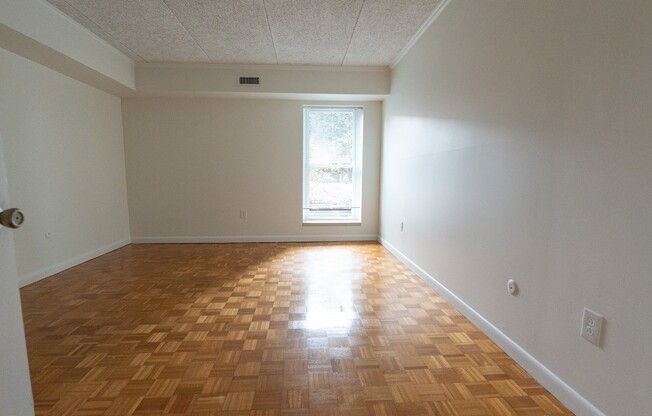 1 bed, 1 bath, 665 sqft, $2,300, Unit 20