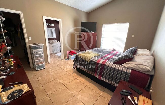 3 beds, 2 baths, $2,095