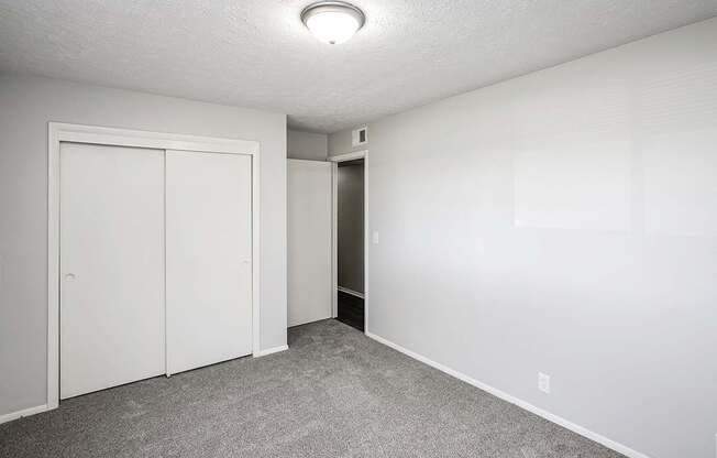 Renovated apartment homes at Old Mill in Omaha, NE