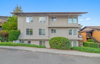 2118 S 107th St, Seattle, WA 98168