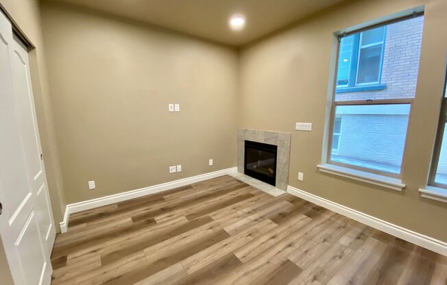 Studio, 1 bath, 415 sqft, $1,695