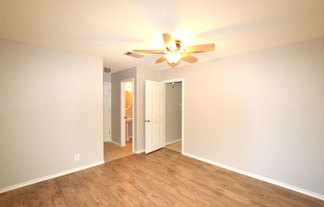 3 beds, 2.5 baths, $1,900