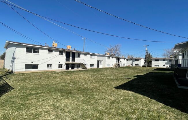 1900 West Apartments