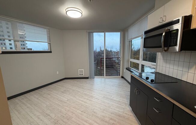 Studio, 1 bath, 297 sqft, $1,068, Unit 209