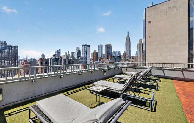 1 bed, 1 bath, 660 sqft, $5,200, Unit 15C