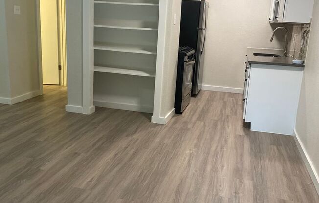 2 beds, 1 bath, 900 sqft, $1,550, Unit ELP2202-336