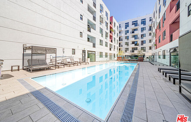 1 bed, 2 baths, 1,130 sqft, $2,700, Unit 313