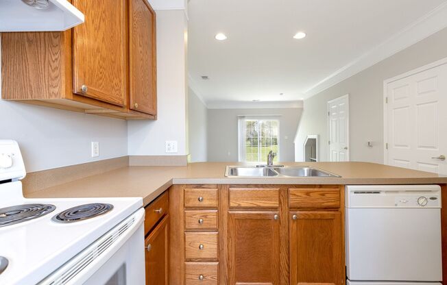 2 beds, 1.5 baths, 1,024 sqft, $1,521, Unit 220